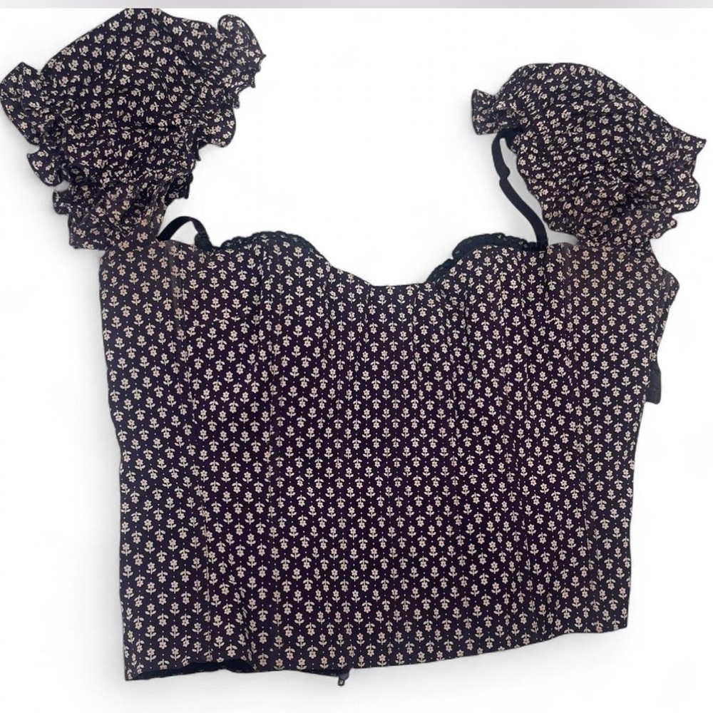 Moda International Black and Cream Floral Blouse